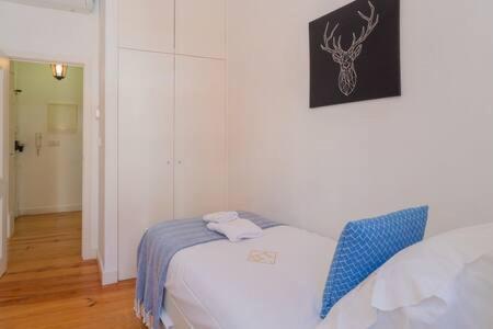 Old Town Chiado Balcony Aircon By Ld Apartments ลิสบอน ภายนอก รูปภาพ